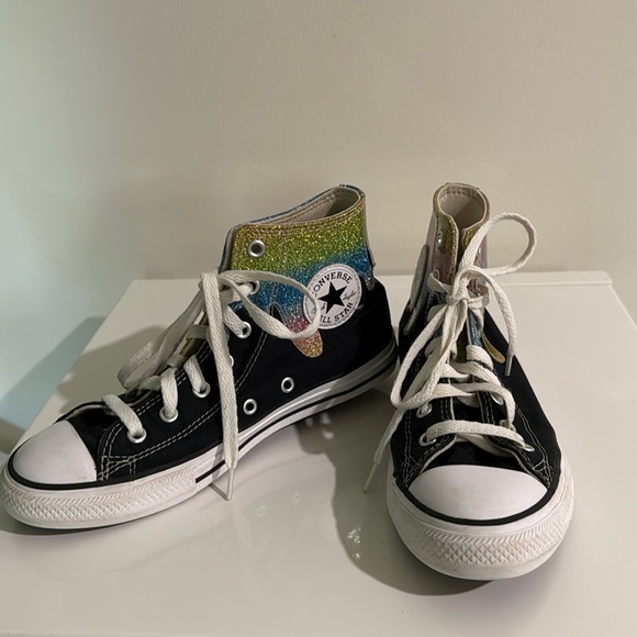 Converse Other - CONVERSE CHUCK TAYLOR ALL STAR GLITTER DRIP BIG KIDS SZ 3